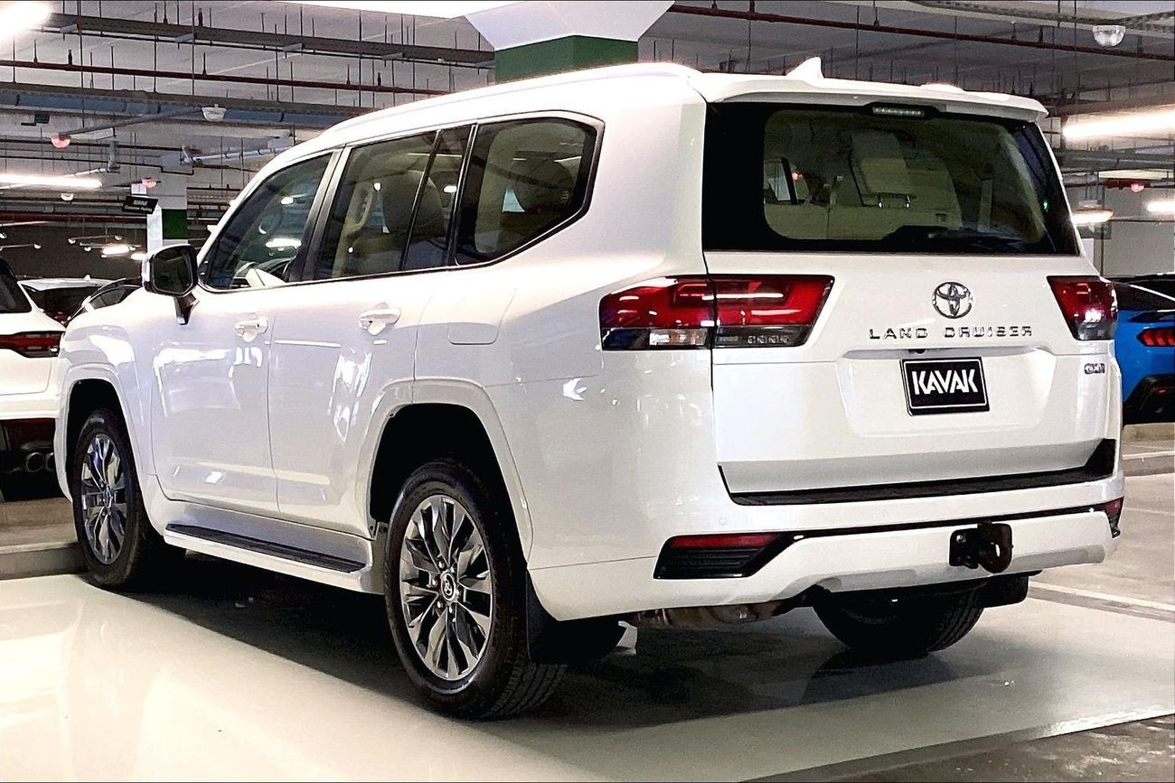 Toyota Land Cruiser GXR | National Day Celebration | Guaranteed Warranty | 0 Down Payment