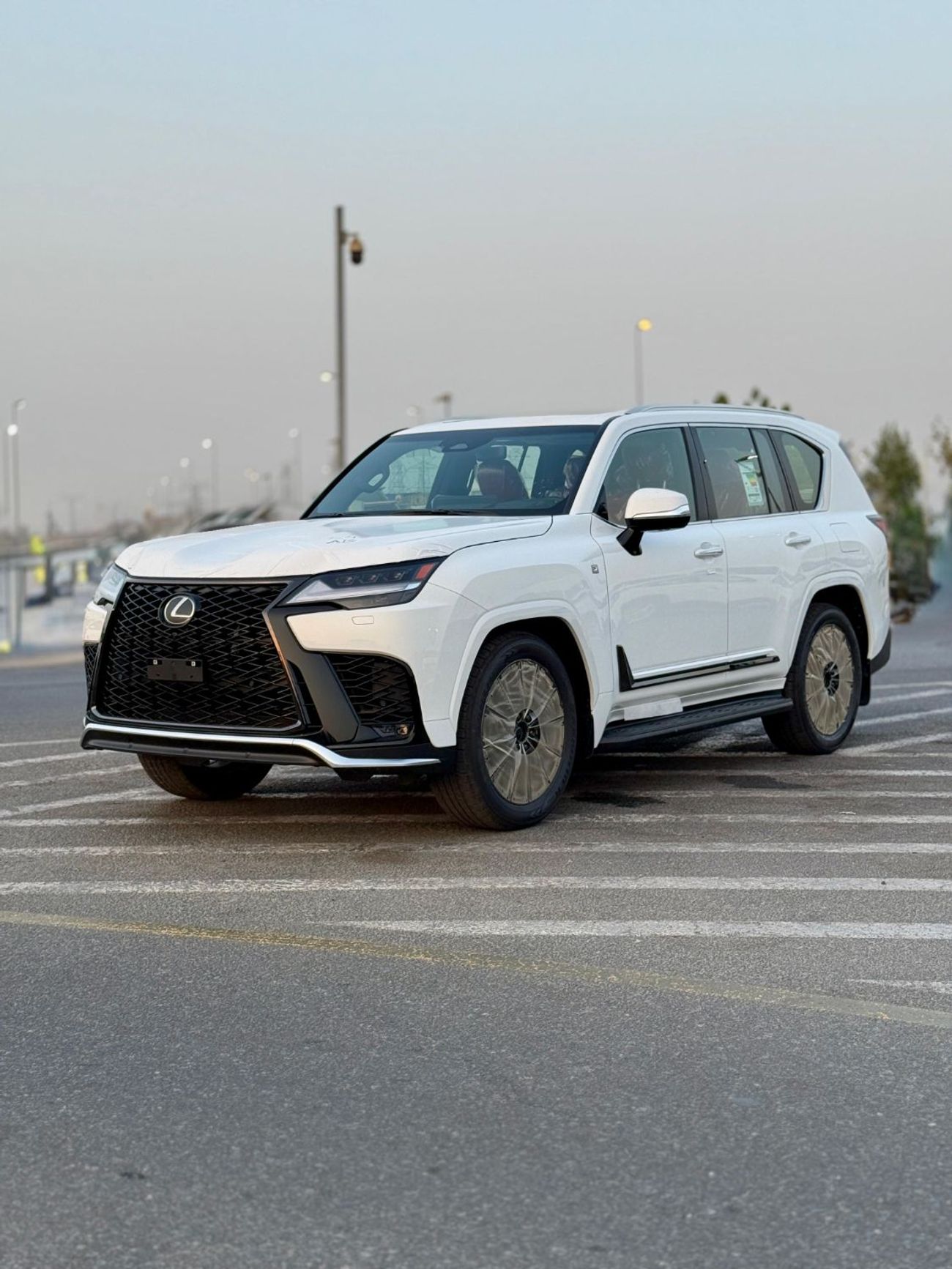 لكزس LX 600 Lexus Lx600 Fsport 3.5L A/T Petrol