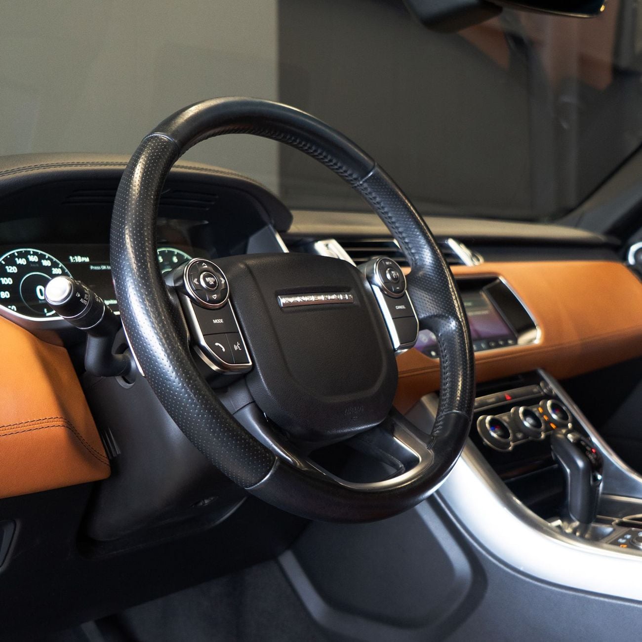 Land Rover Range Rover Sport Supercharged 5.0L AED 2,874 pm • 0% Downpayment • Range Rover Sport Supercharged HSE   • 1 Year Warr