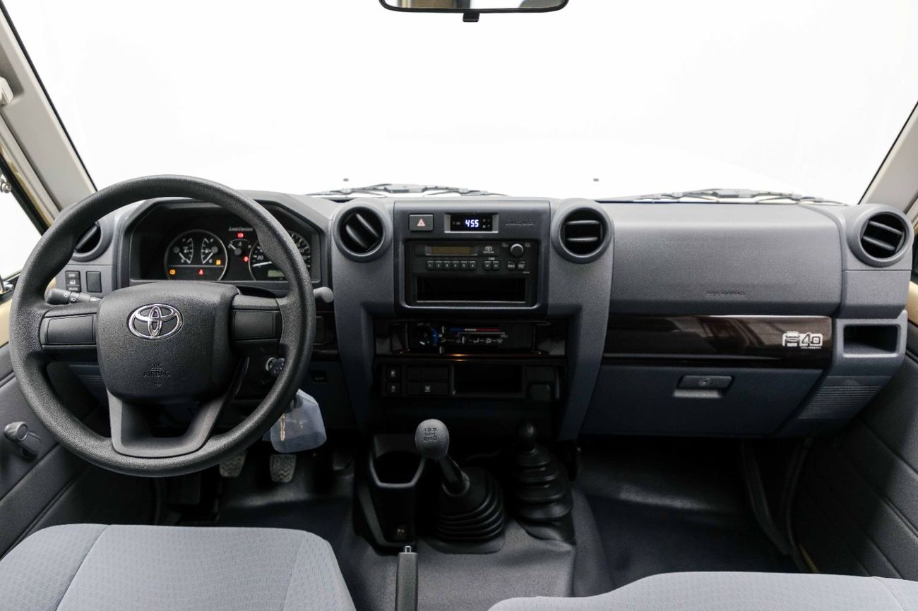 تويوتا لاند كروزر LC78 Hardtop 2.8L - Manual - Beige Inside Bluish Grey | Export Only