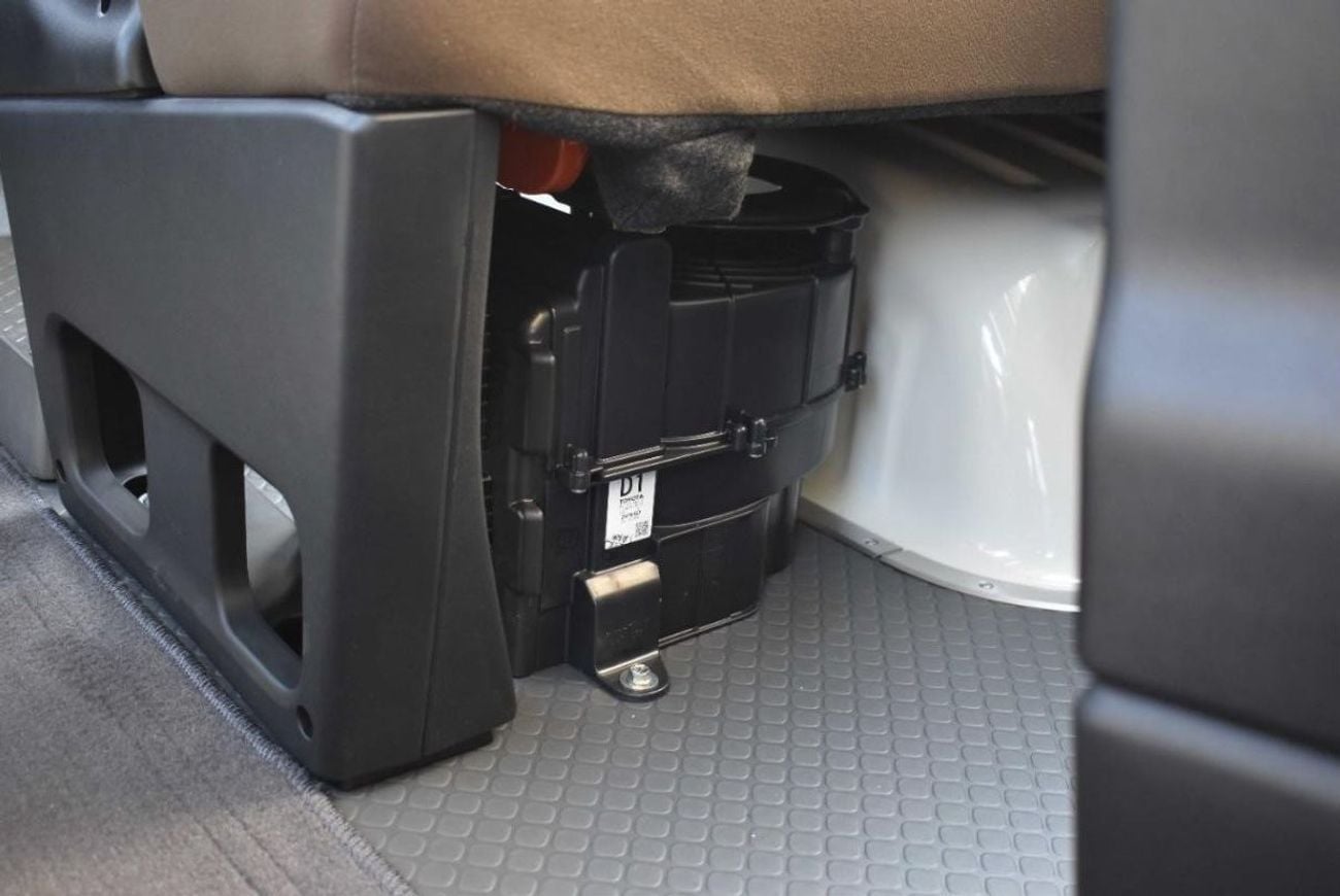 تويوتا كوستر TOYOTA COASTER 23 STR BUS 4.2L DIESEL MT 2026 GCC