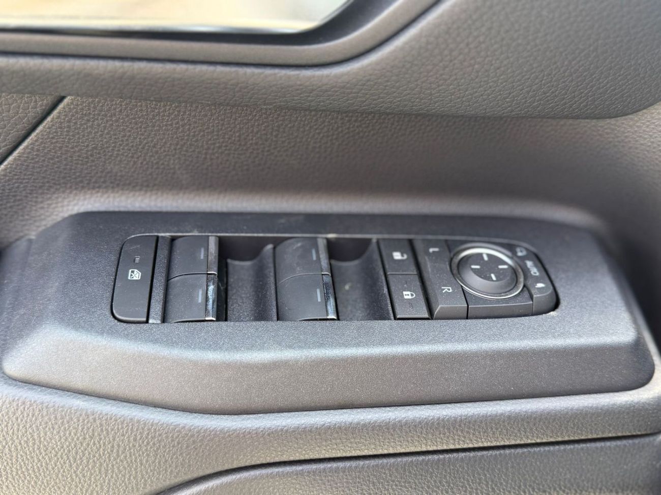 تويوتا برادو TOYOTA PRADO 2.4L TURBO ALL ROUNDER - G 2025 MODEL