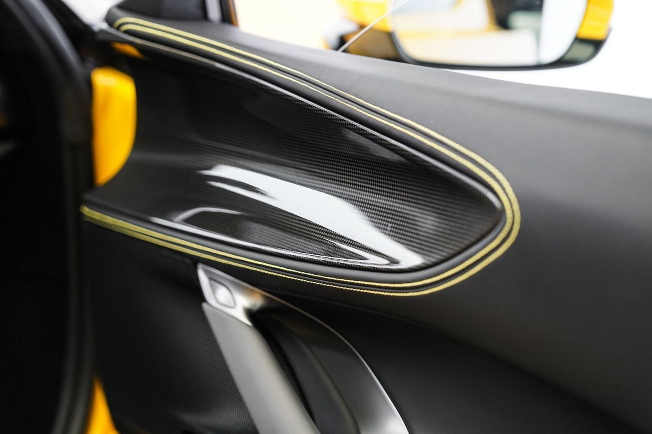 Ferrari SF90 Spider Ferrari SF90 Spider Assetto Fiorano