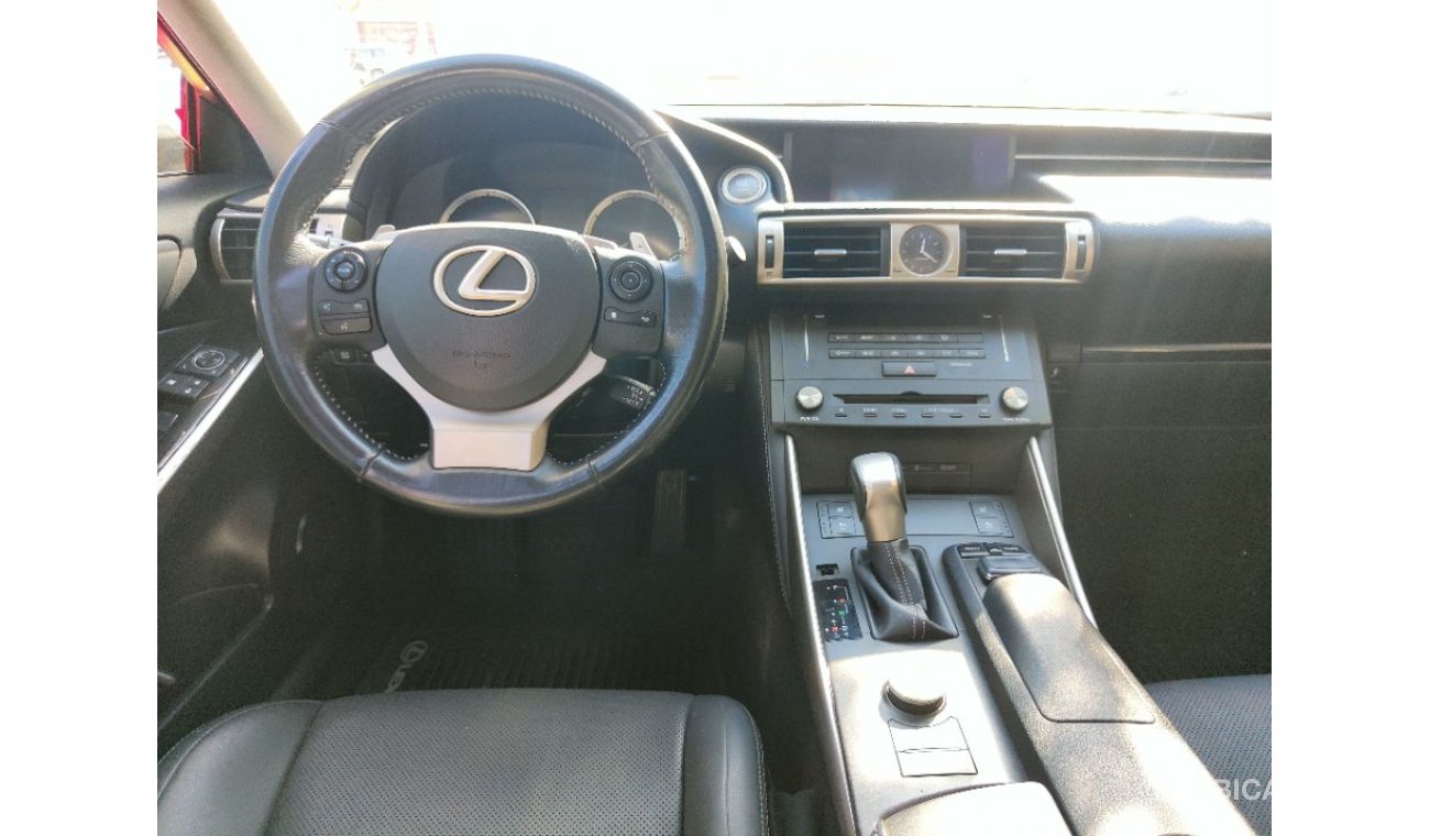 Lexus IS 200