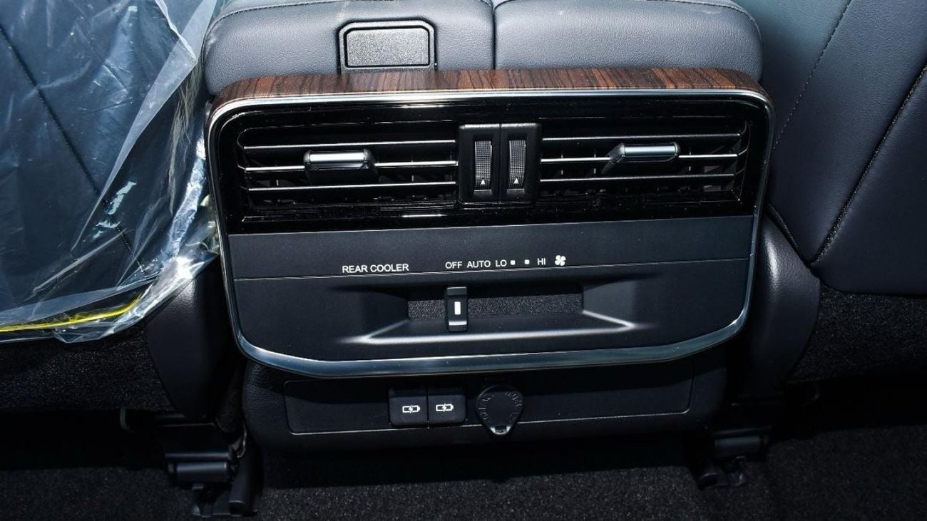 Toyota Land Cruiser TOYOTA LC300 4.0L HI GXR 2024 MODEL GCC SPEC