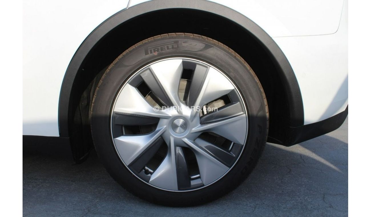 Tesla Model Y 2022 TESLA Y