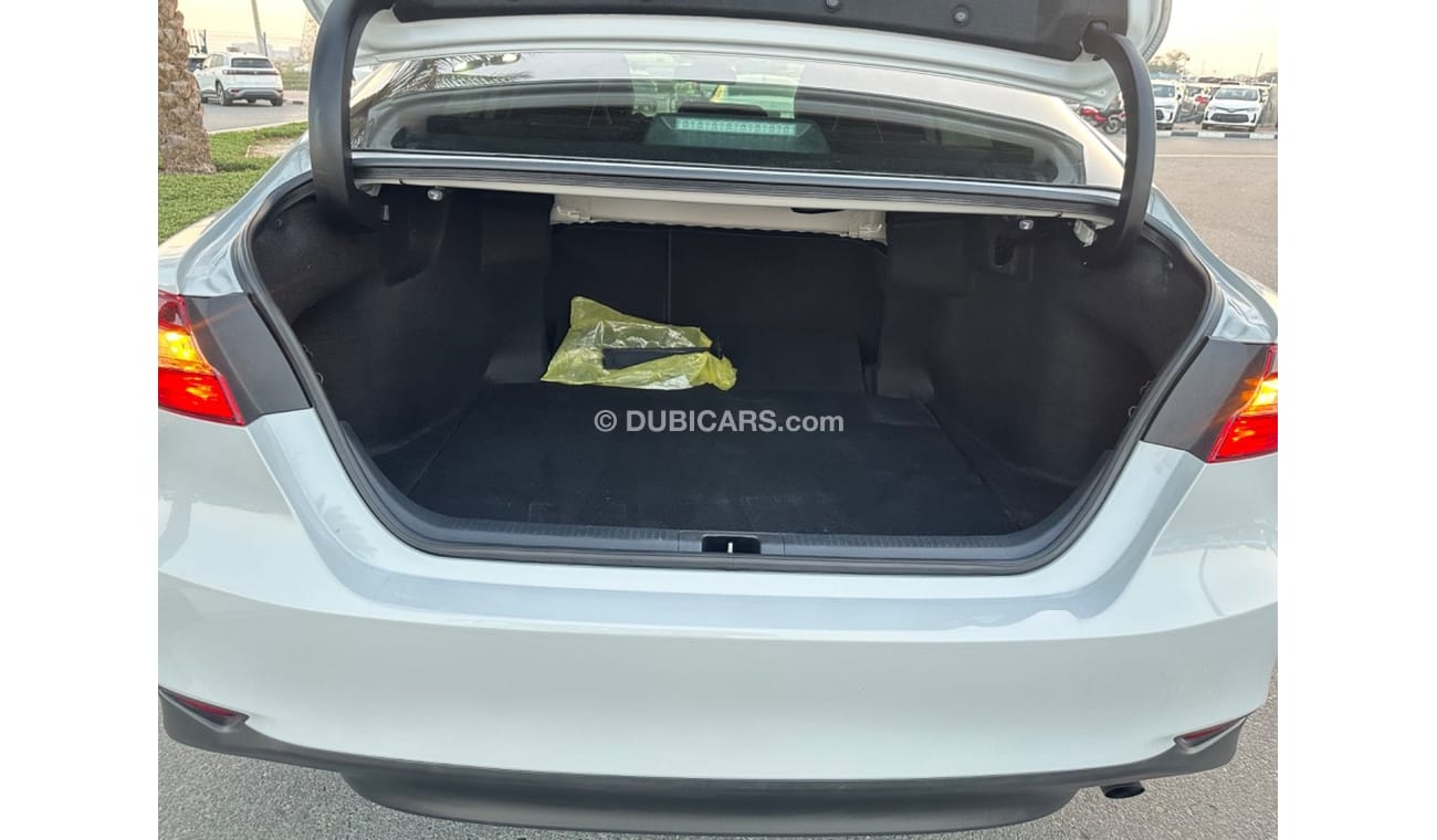 Toyota Camry LE Camry 2022