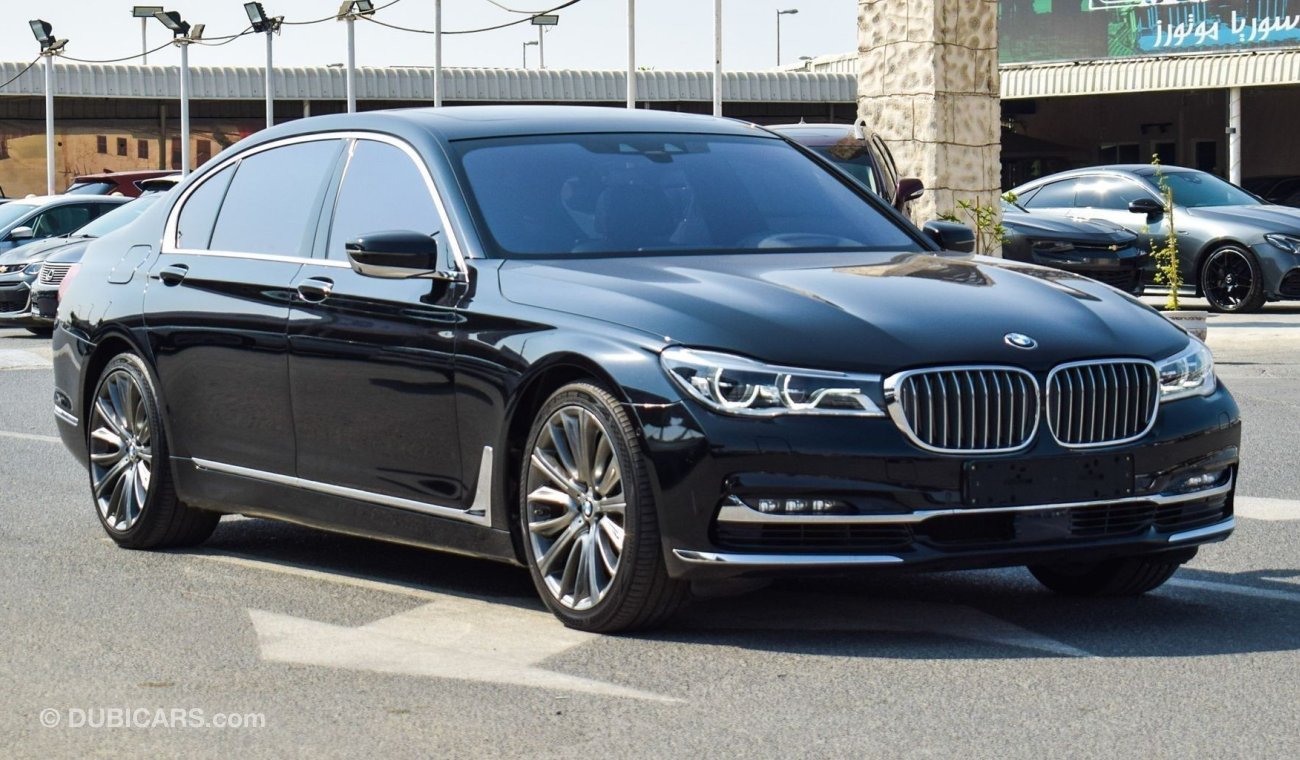 بي أم دبليو 750 Li XDRIVE LUXURY