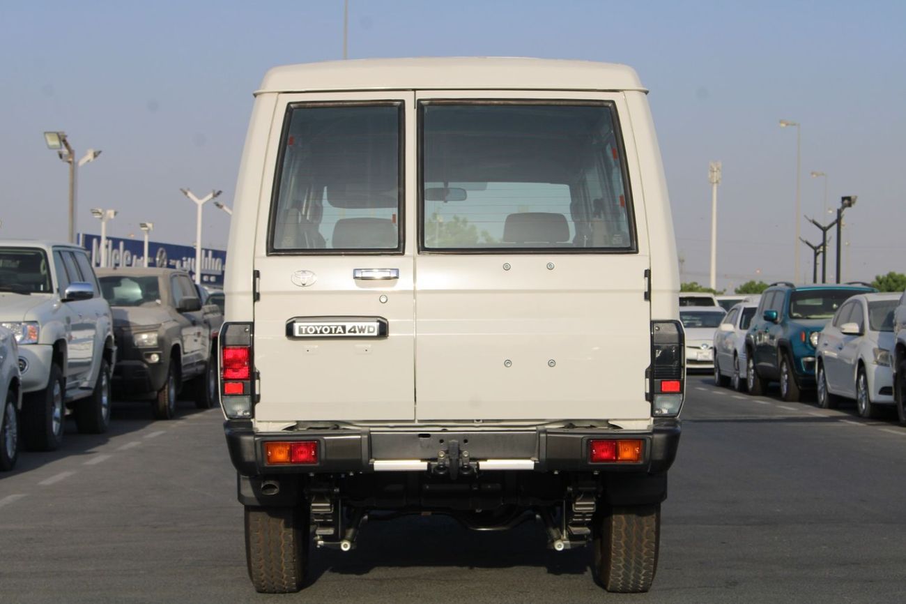 تويوتا لاند كروزر 70 TOYOTA LANDCRUISER 78 2.8L DIESEL GRADE E MANUAL