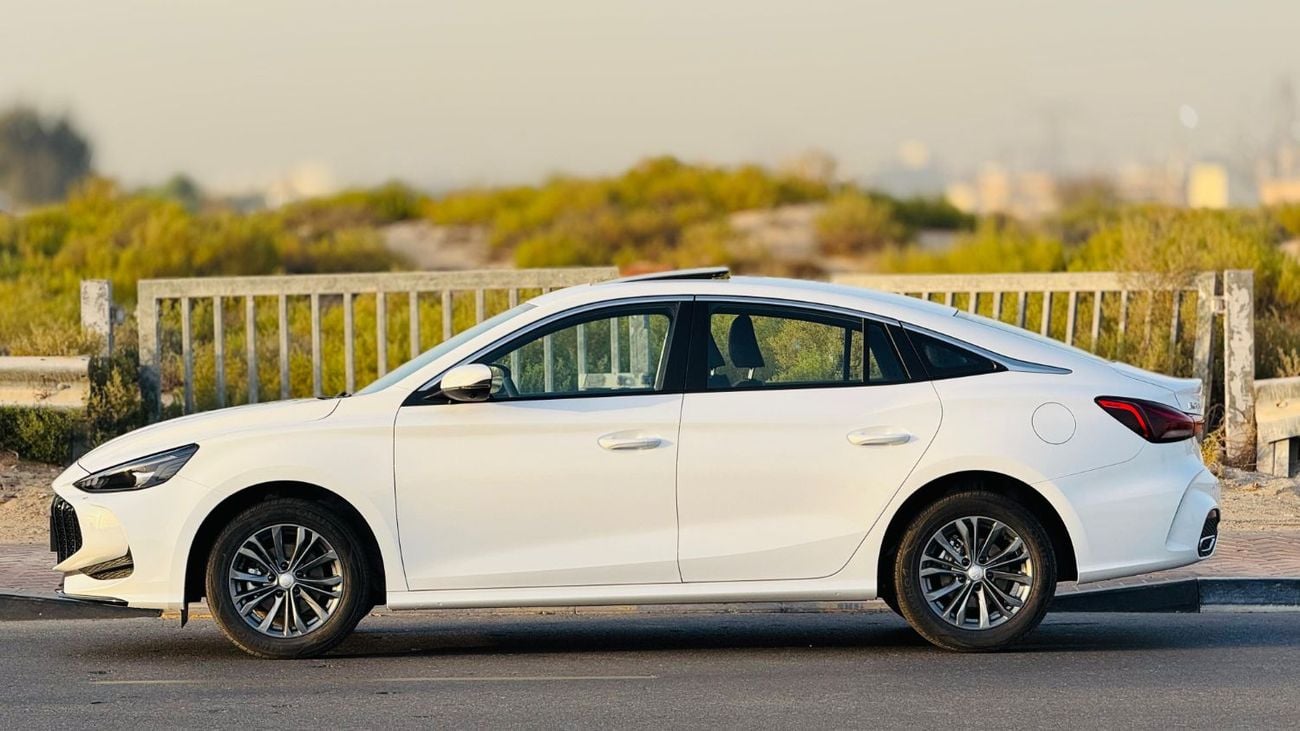 أم جي 5 1.5L GLOBAL LUXURY EDITION