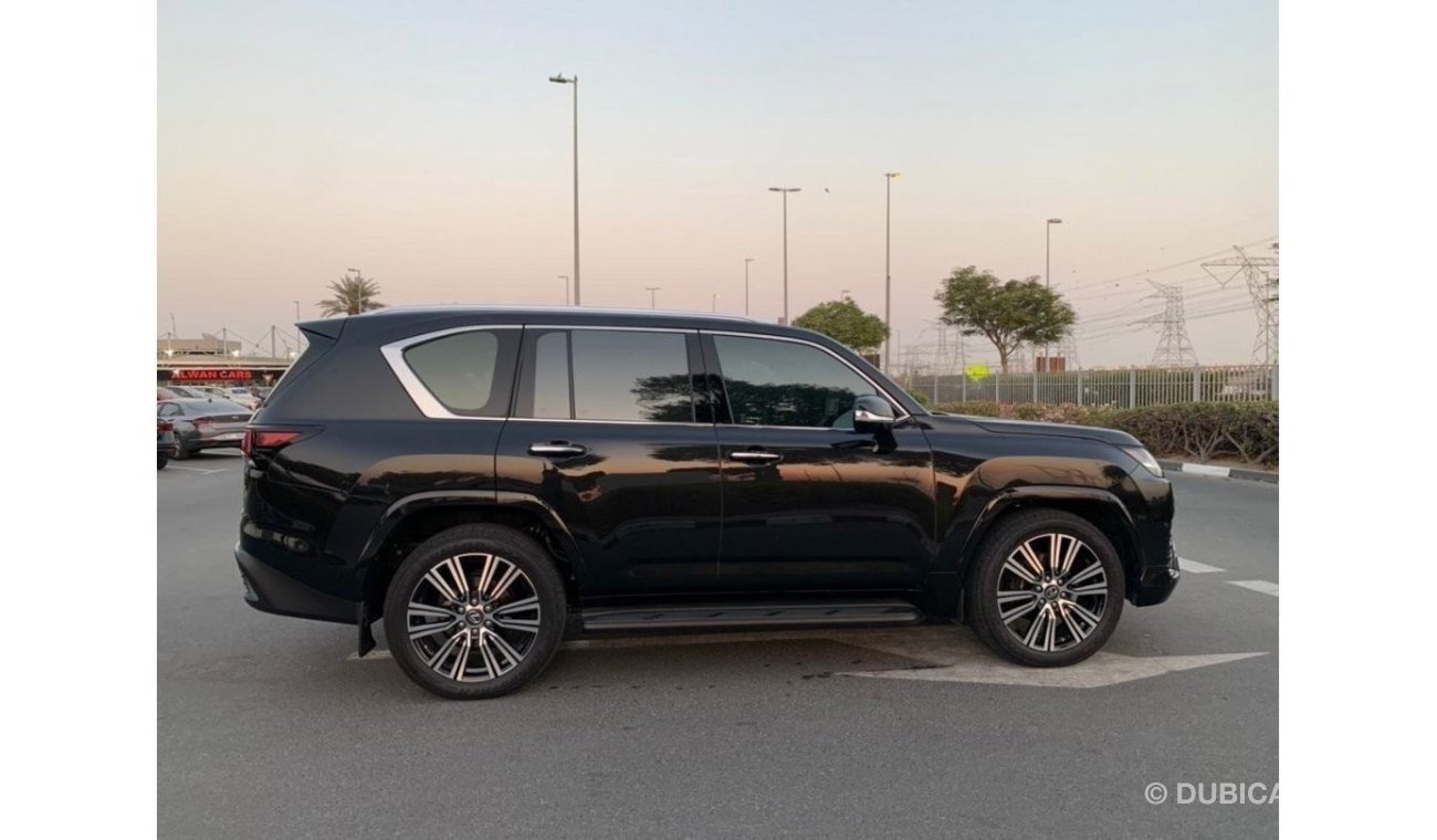 Lexus LX600 Signature GCC Spec / For Export