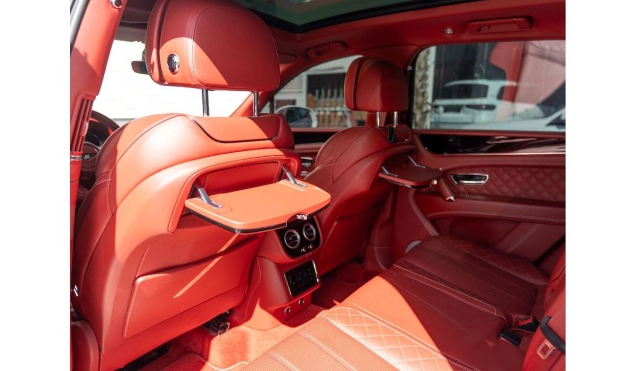 بنتلي بينتايجا W12 Mulliner