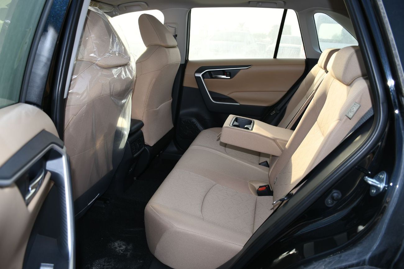 Toyota RAV4 2.5L XLE PETROL WITH SUNROOF  (FOR LOCAL10 %)