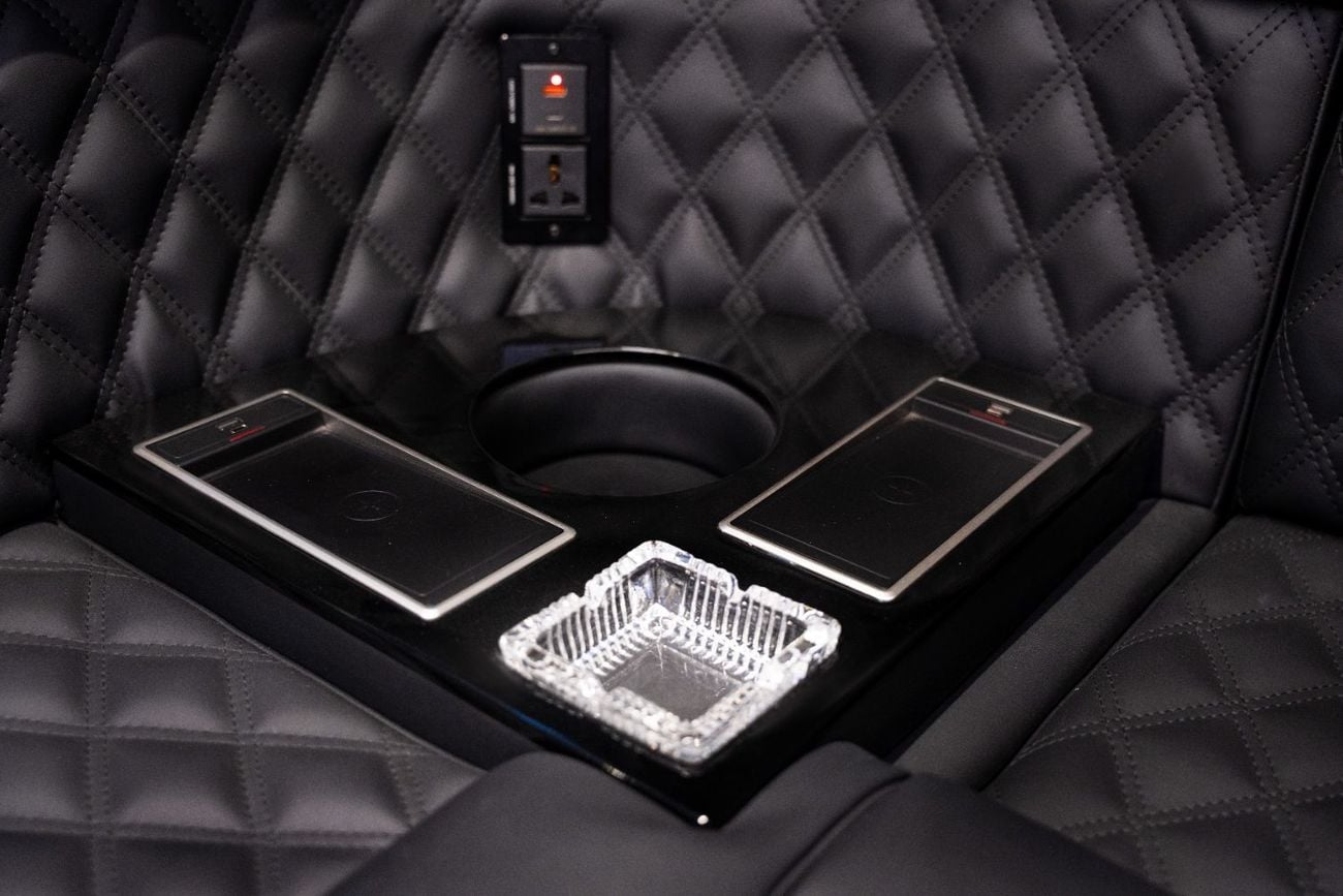 Toyota Hiace Party Van built by Barugzai