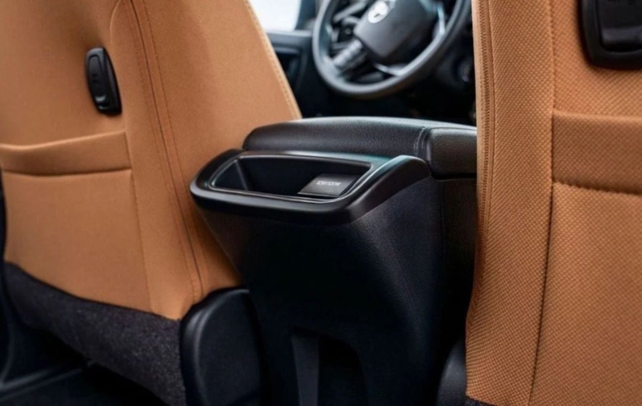 تويوتا فورتونر 2025 TOYOTA FORTUNER 2.7L V4 PETROL