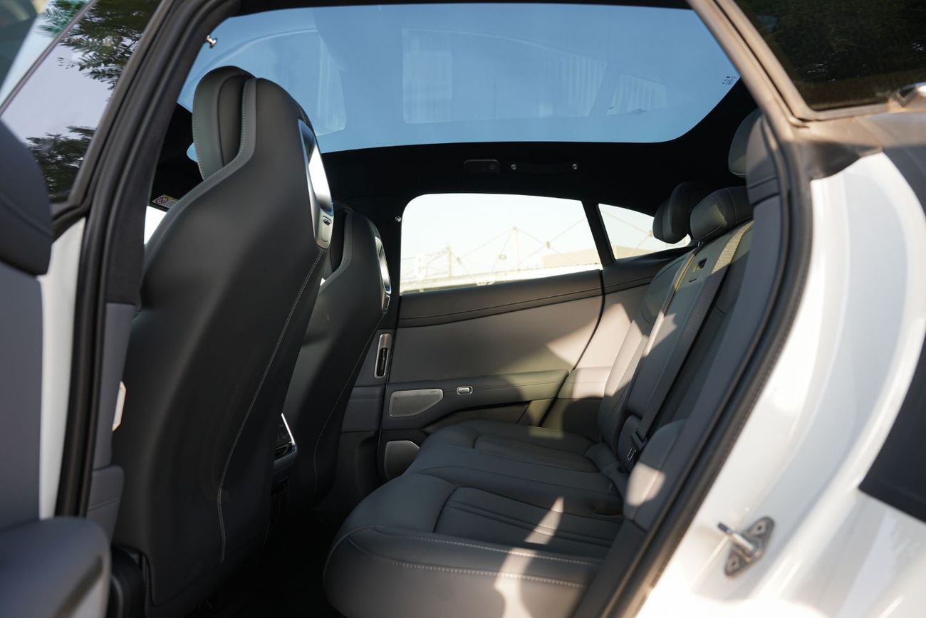 Xiaomi YU7 Xiaomi YU7 2025 – Ultra-long Range High-Performance 4WD Max