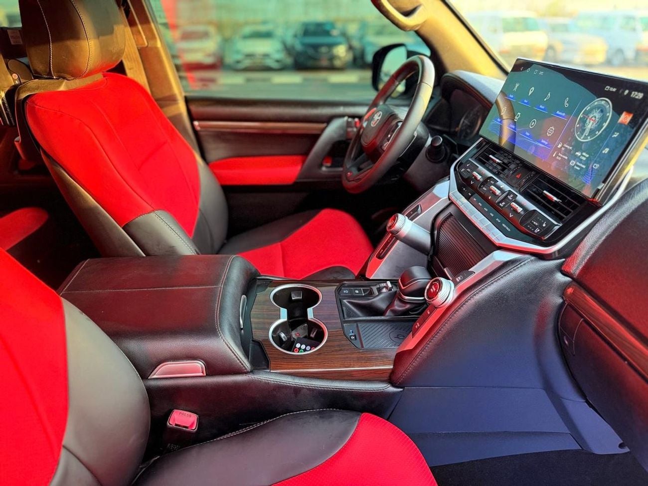 Toyota Land Cruiser GXR+ 4.0L Toyota landcuriser Years 2016 V6 GXR 4.0L upgrade interior & exterior 2025 full option