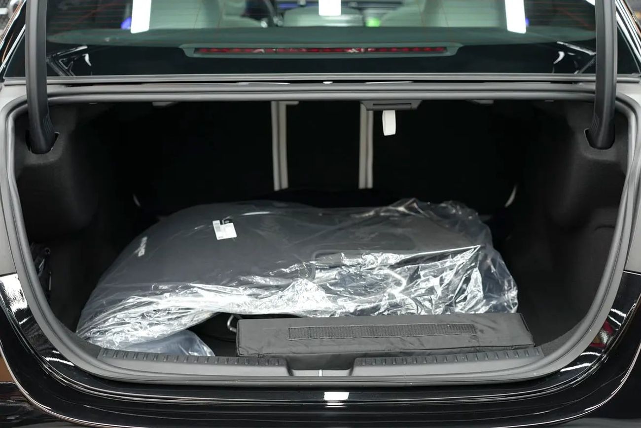 Mercedes-Benz E300 E 300 | GCC 0km | Agency Warranty | AMG Package