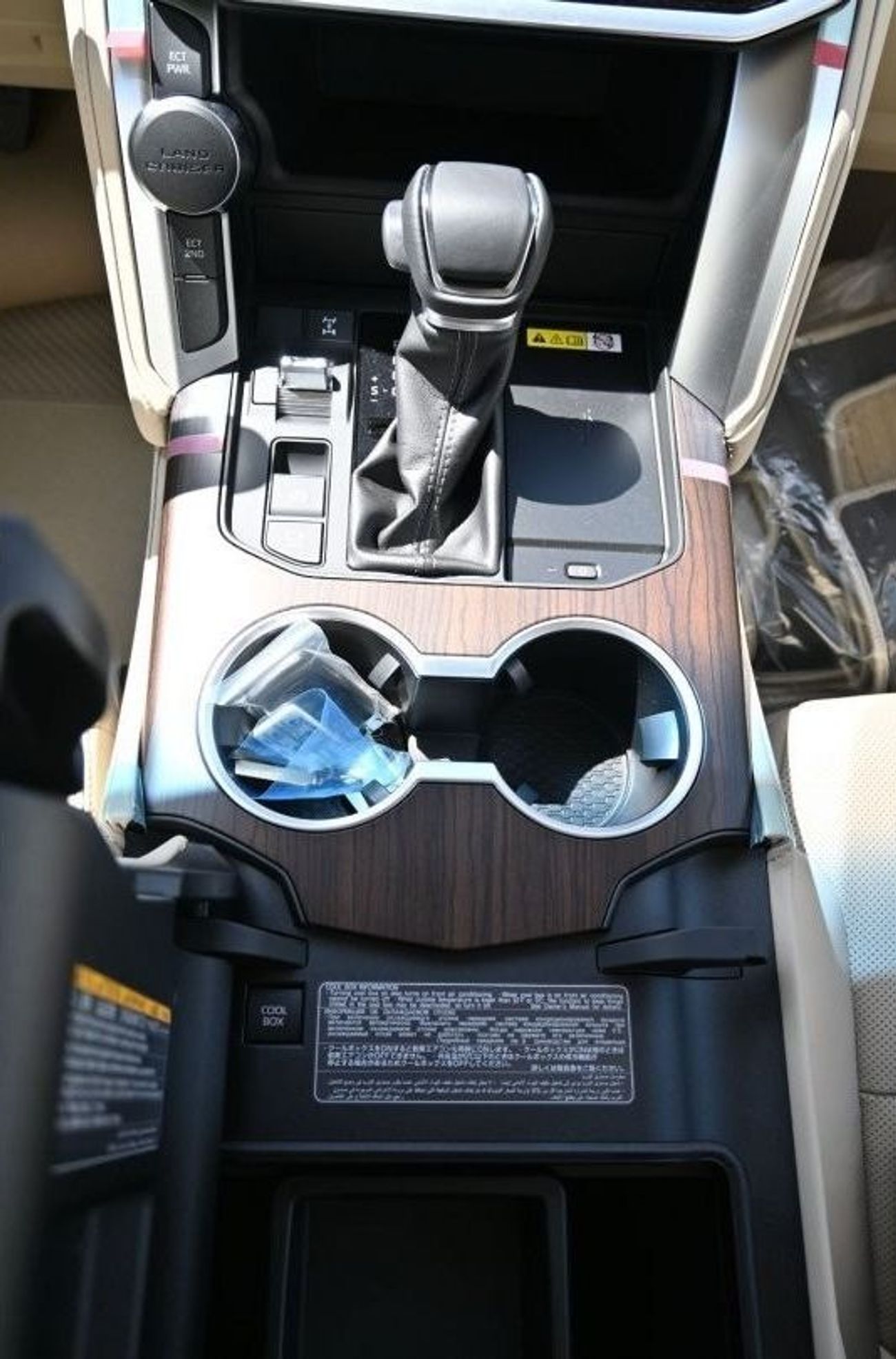 Toyota Land Cruiser Toyota Landcruiser (300 Series) 4.0L Petrol, SUV, 4WD, 5Doors, Cruise Control, Sunroof, Front Electr