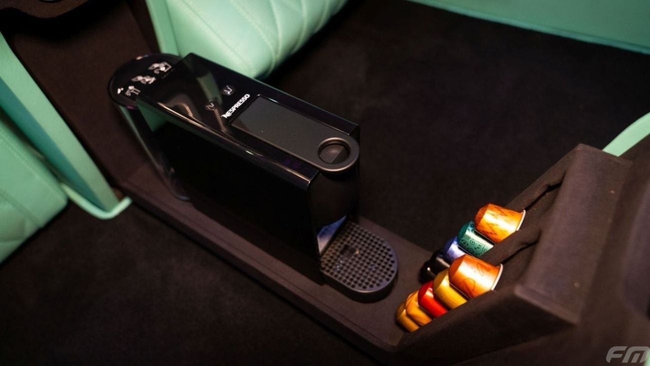 Mercedes-Benz V 250 VIP BUSINESS VAN w/ BRABUS BODY KIT - CERTIFIED BRABUS - BRAND NEW!