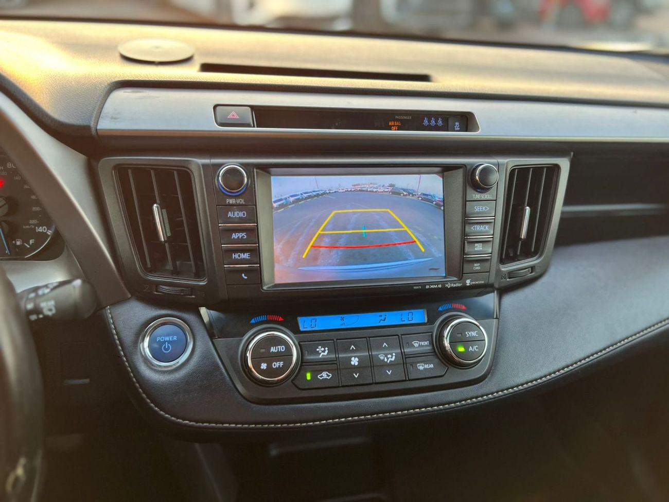 Toyota RAV4 2018 Toyota RAV4 Hybrid XLE – Full Option – 2.5L V4 – AWD 4x4 – Sunroof –