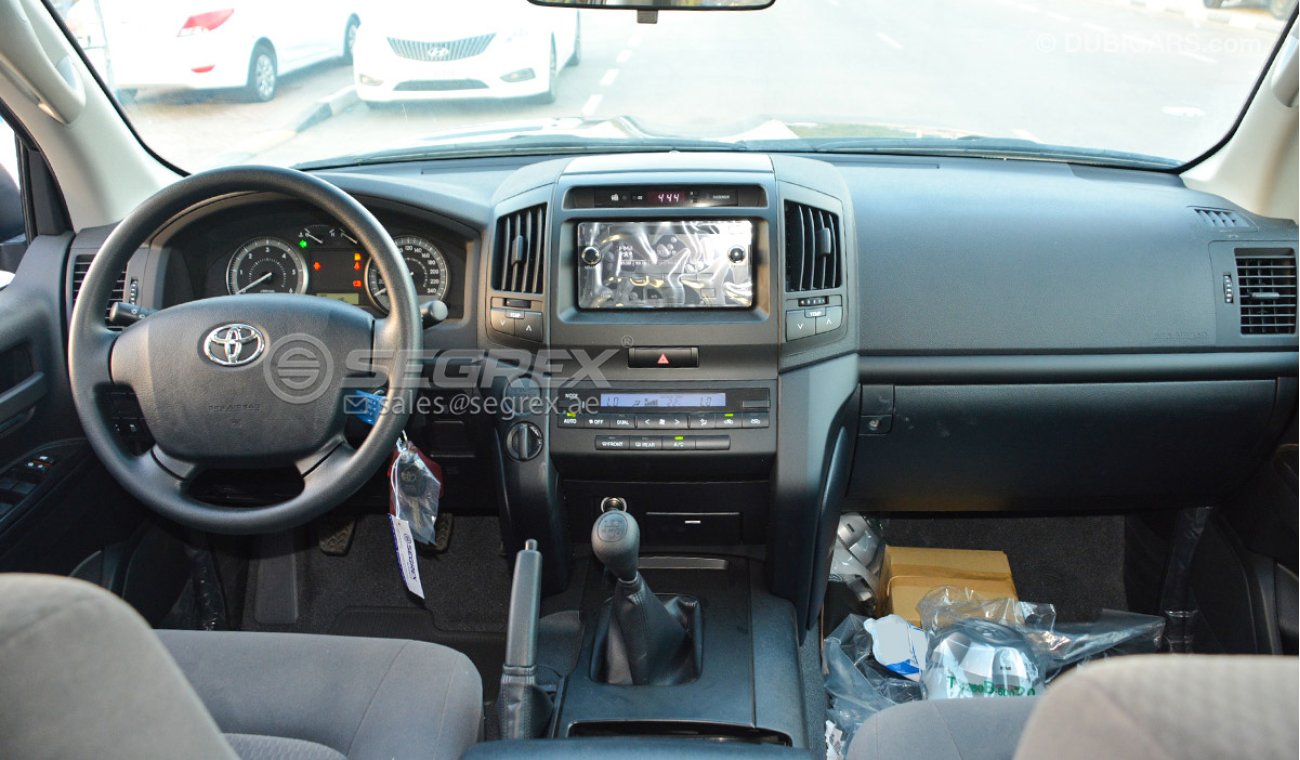 Toyota Land Cruiser 4.5 DSL GX M/T,SWING DOORS -الى جميع الوجهات و التسجيل في الدولة