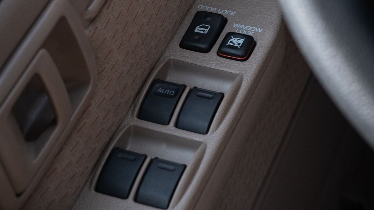 Toyota Land Cruiser Pick Up Toyota Land Cruiser pick-up 79 double cabin 4.0 LTR V6 Petrol Mid Option Automatic 2025 Model