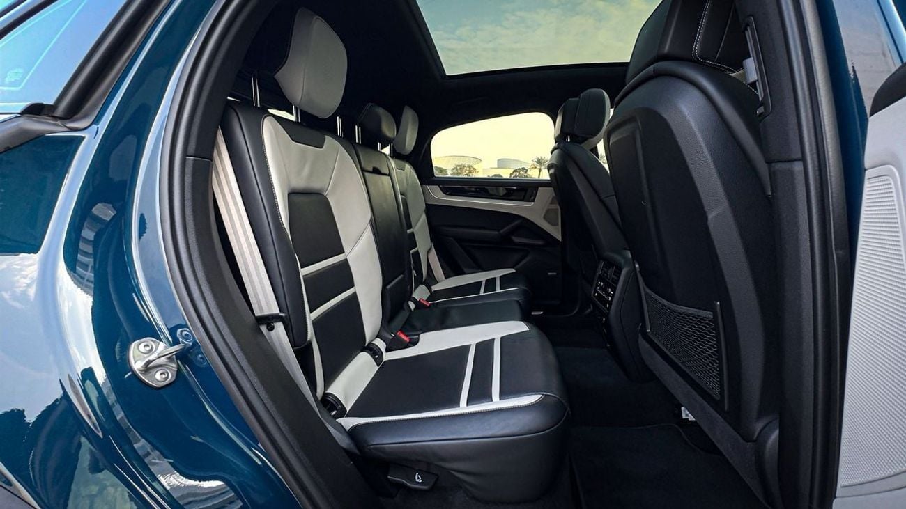 Porsche Cayenne Base Coupe GCC SPECS VERY CLEAN