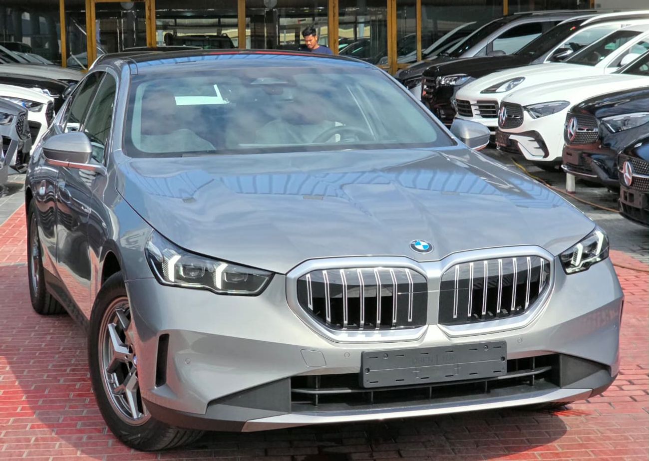 بي أم دبليو 520i Under Warranty and Service 2026 GCC