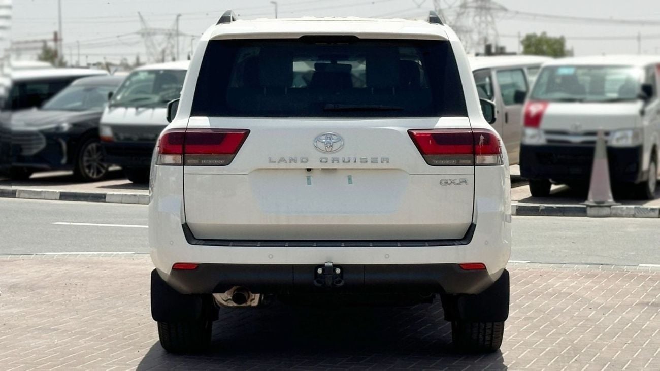 تويوتا لاند كروزر GXR 4.0L Toyota LC300 4.0L S W GX-R AT