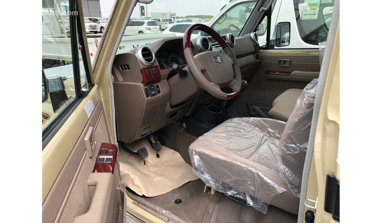 Toyota Land Cruiser Pick Up LX V6 4.0 2019