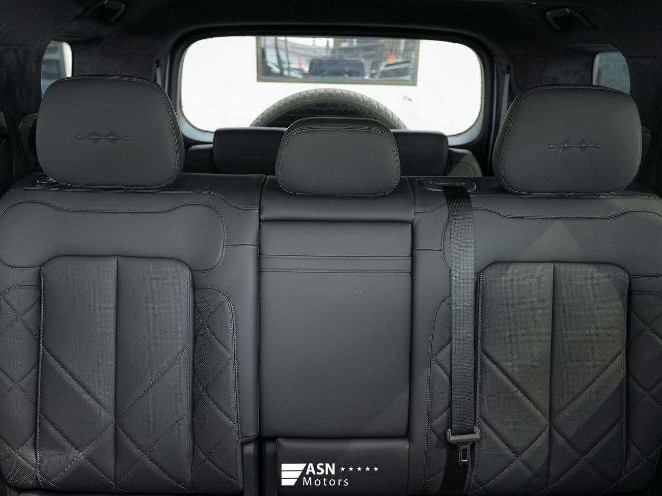 بي واي دي ليوبارد 8 Zhiyong Flagship Edition (7 Seats) 2025