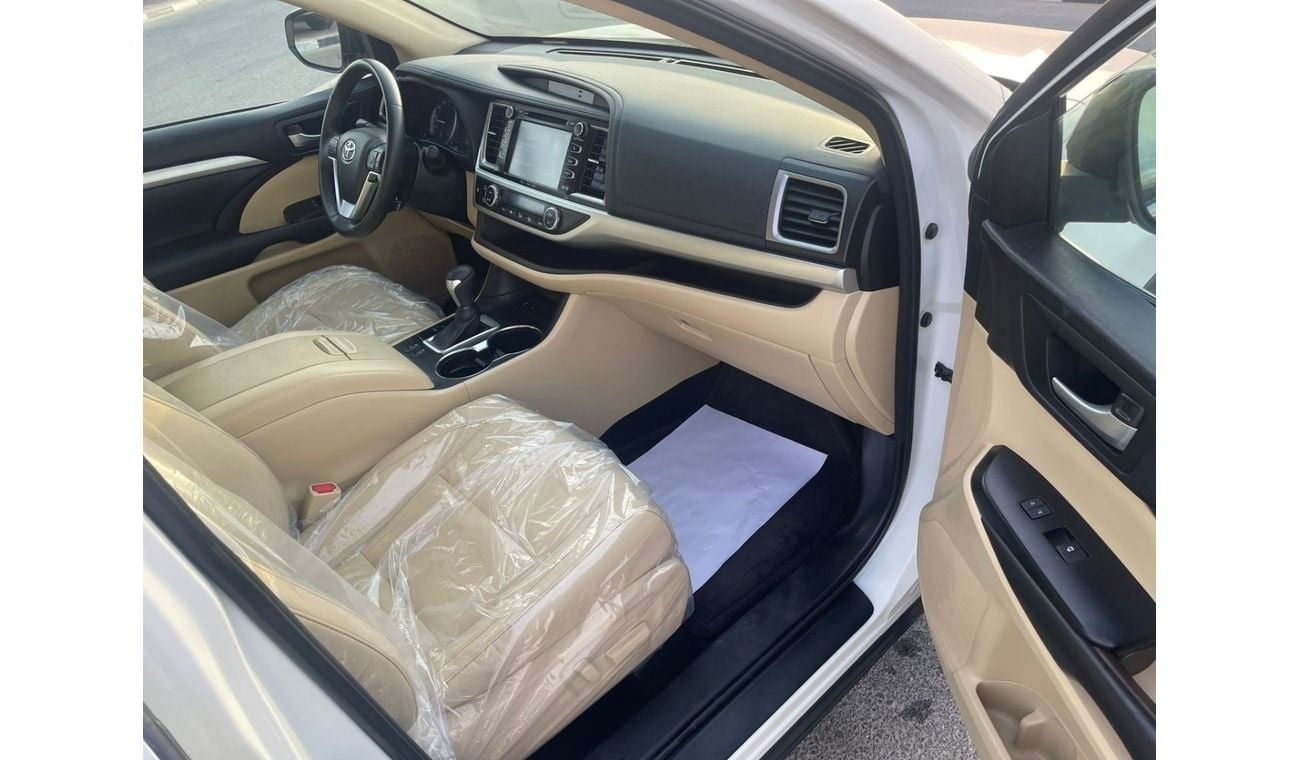 Toyota Highlander 2018 Toyota Highlander XLE 3.5L V6 Full Option Sunroof 7 Leather Seats - Radar & BSM Auto Trunk - 53