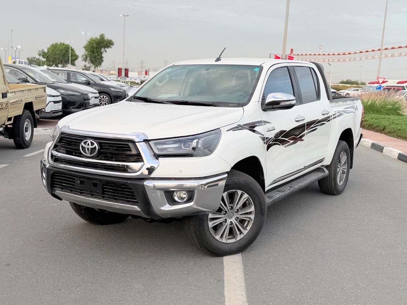 Toyota Hilux S GLX 2.4L 4WD A/T Toyota Hilux pickup Years 2021 Diesel Automatic SR5 2.4 L Automatic 4WD