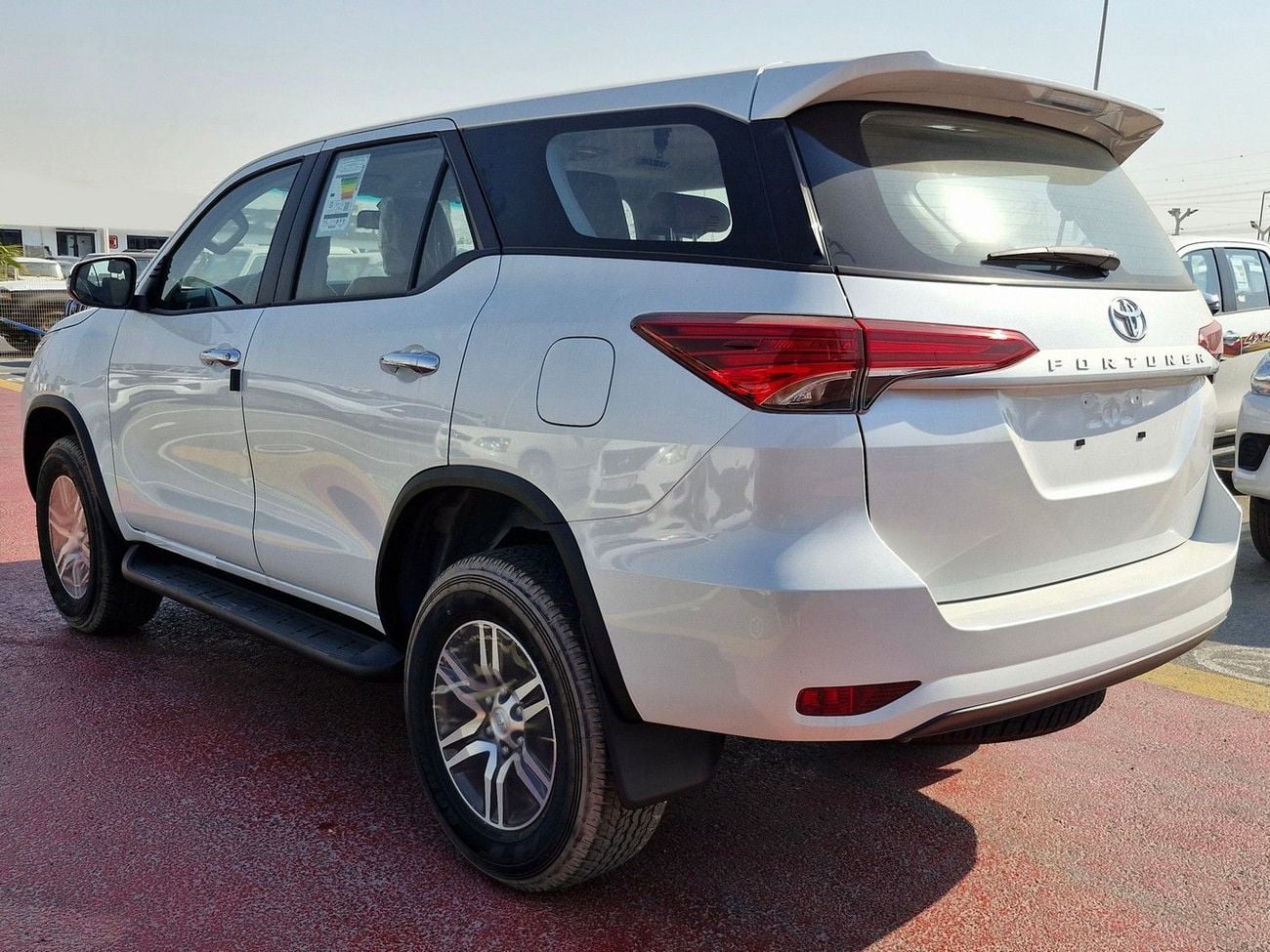 Toyota Fortuner EXR Toyota Fortuner (TGN156) – 2.7L Petrol – 4WD – White – 2025 Model