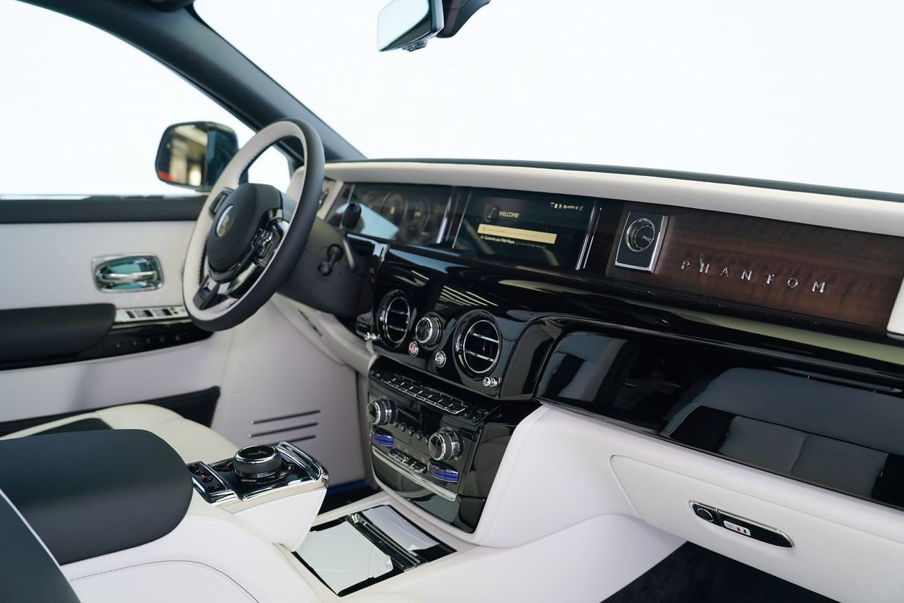 Rolls Royce Phantom EWB