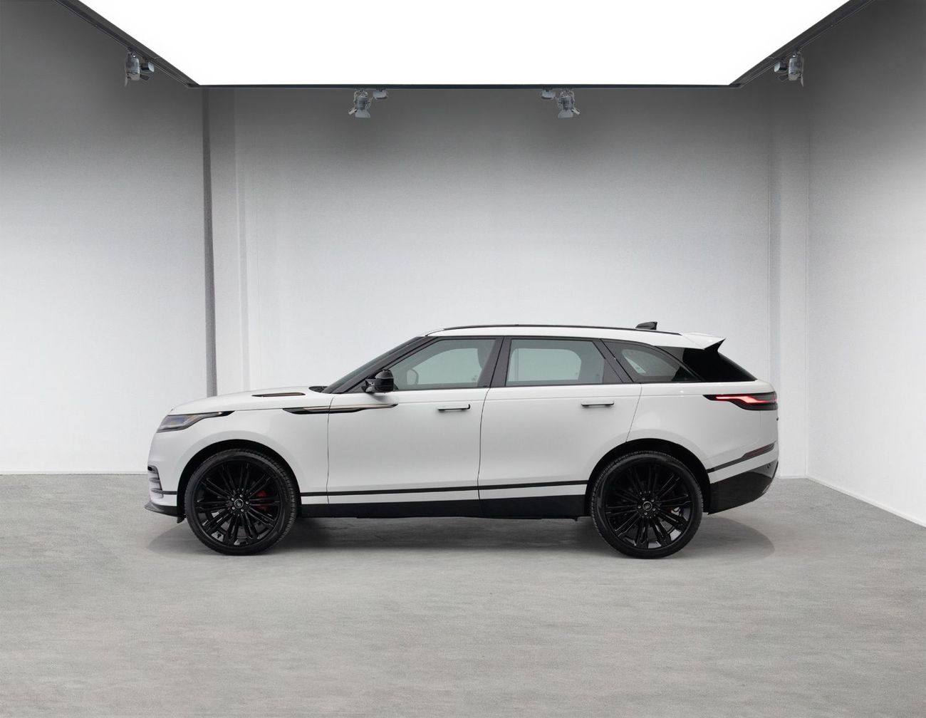 لاند روفر رينج روفر فيلار Dynamic SE P250 2.0L