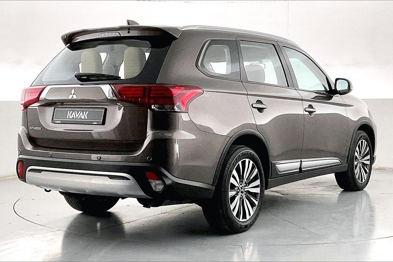 Mitsubishi Outlander GLX Midline| 1 year free warranty | Flood Free