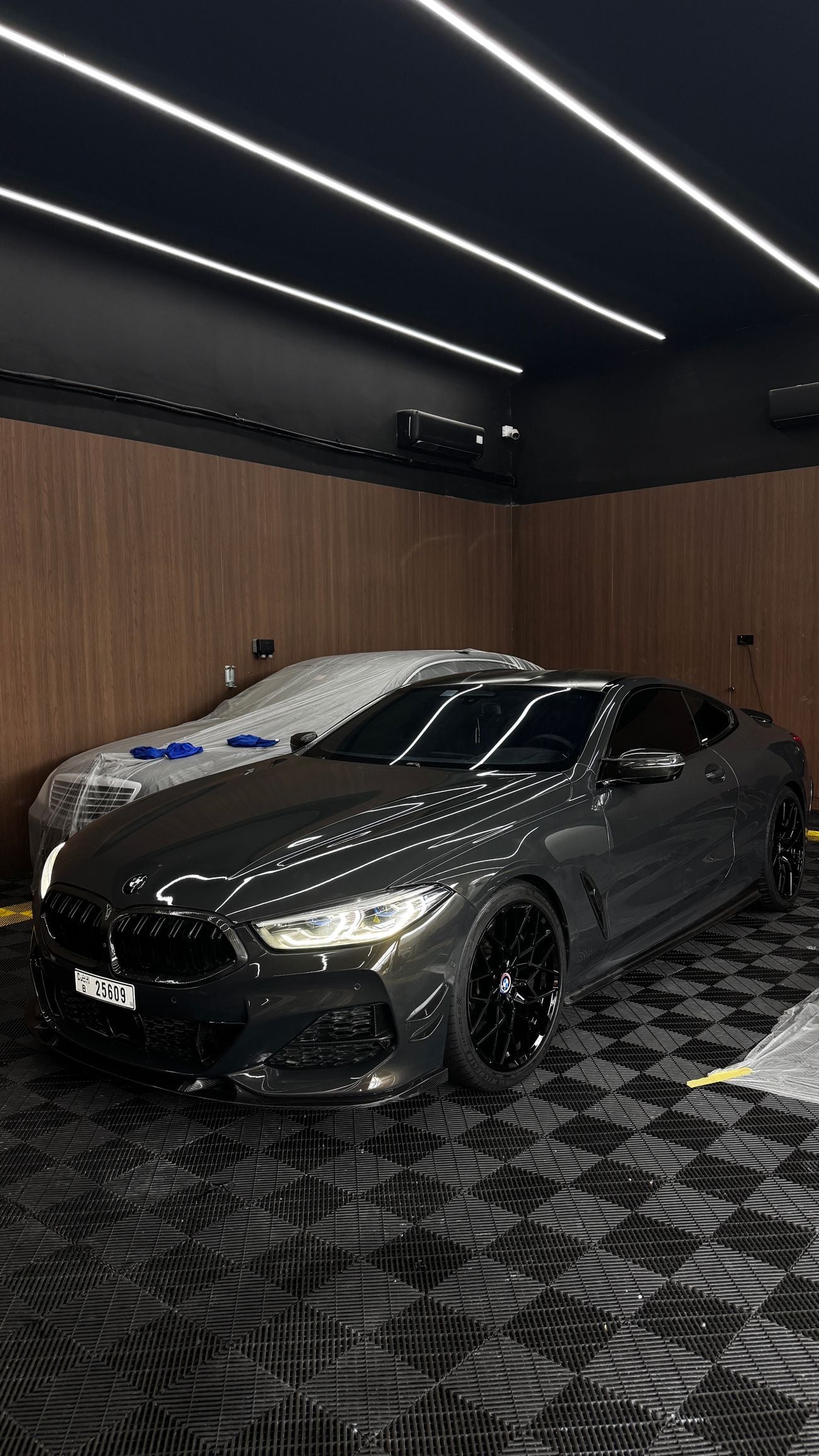 بي أم دبليو M850i xDRIVE CARBON EDITION