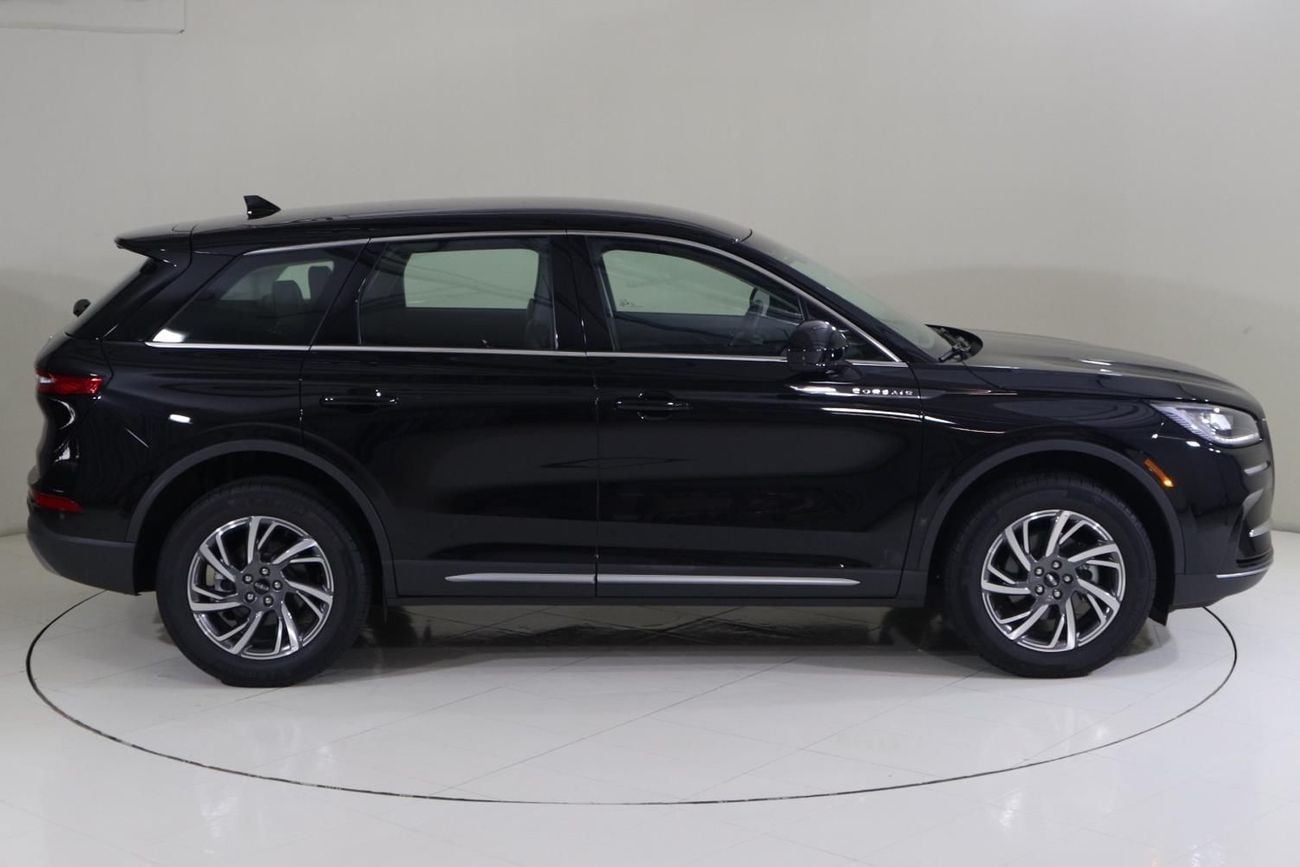 لينكولن كورساير STD AWD STD AWD