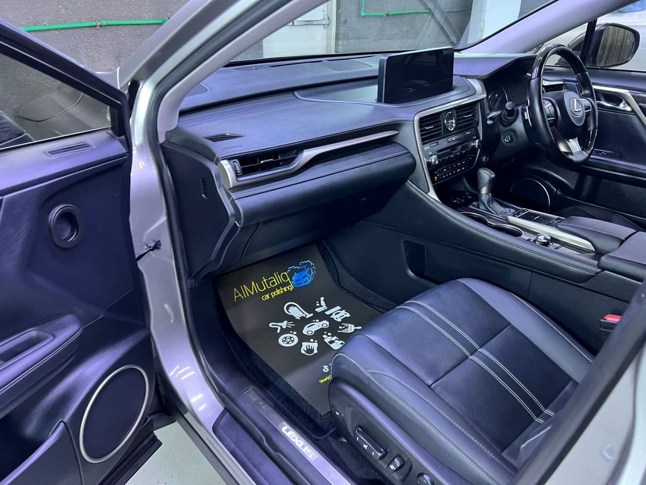 لكزس RX 350 Lexus RX350L F Sport 3.5L - Automatic . Petrol . 5 Seats . 5 Doors