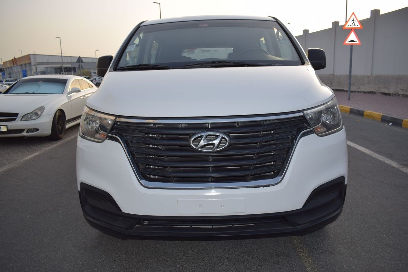 Hyundai H-1 Mid Hyundai H1 12 seater, model:2019. Excellent condition