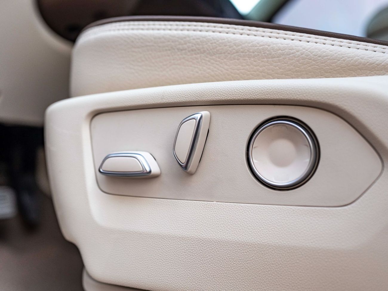 جي أم سي يوكون 6.2 V8 Denali (AWD)