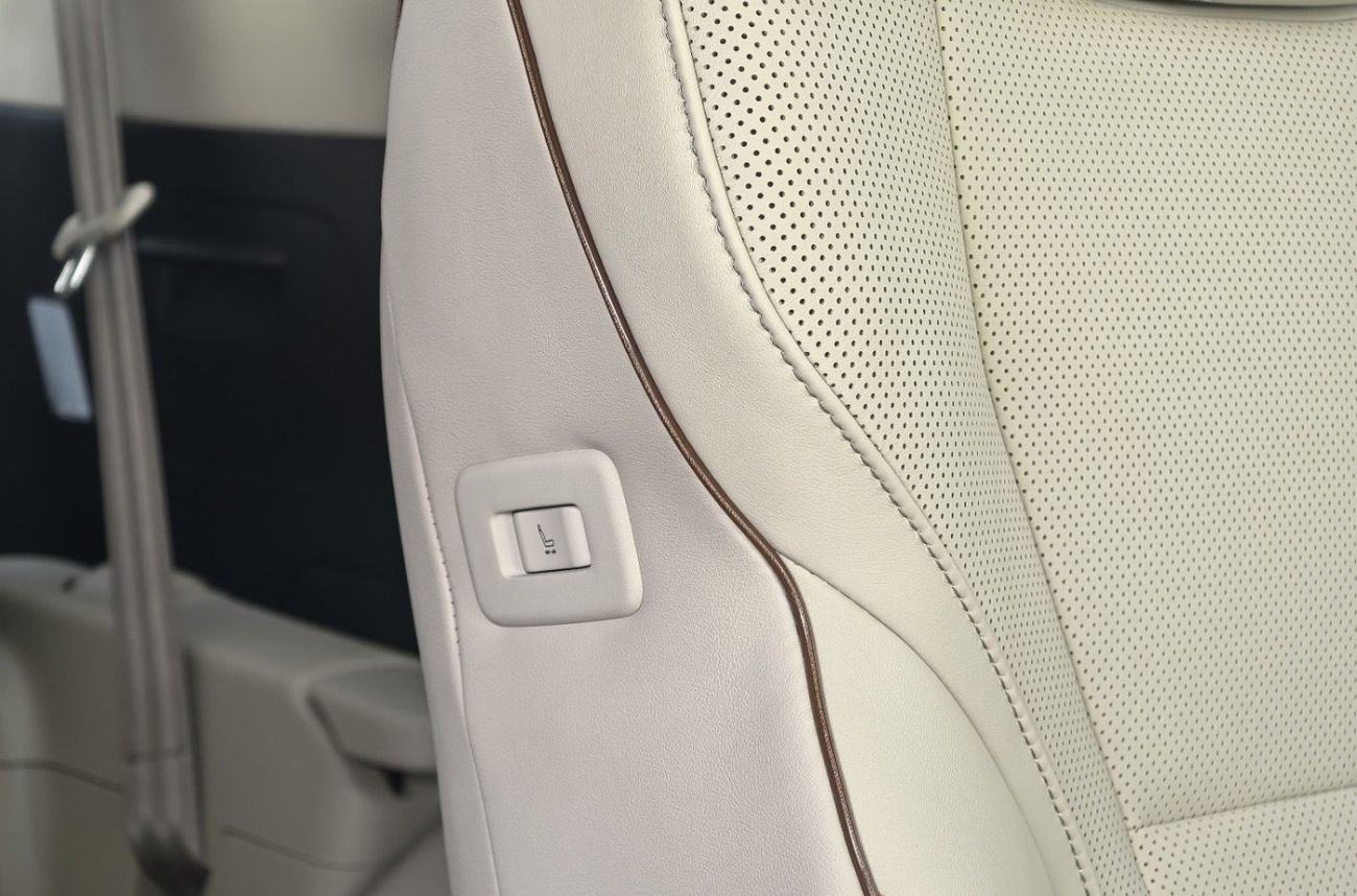 Lexus LM 350h 2025 LEXUS LM350h 2.5L HYBRID FULL OPTION