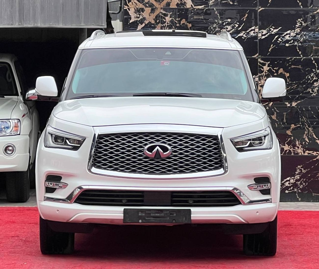 إنفينيتي QX80