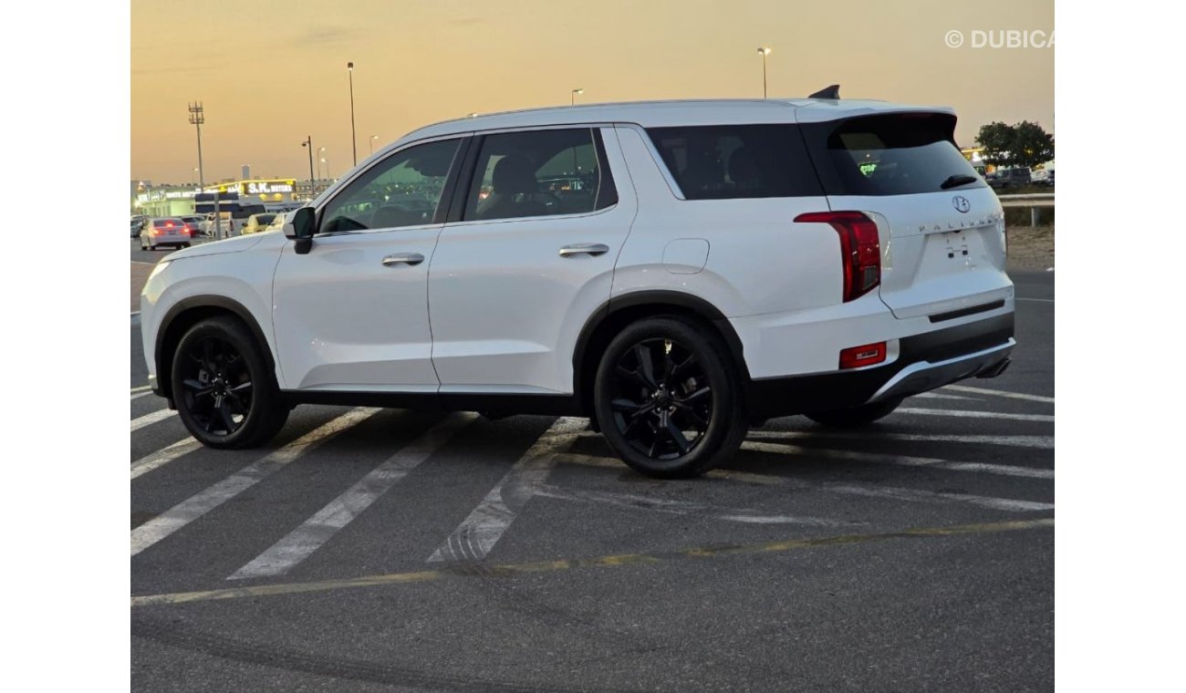 Hyundai Palisade *Offer*2022 Hyundai Palisade SEL+ Premium Full Option Sensor front and back 3.8L V6 - AWD 4x4 - UAE