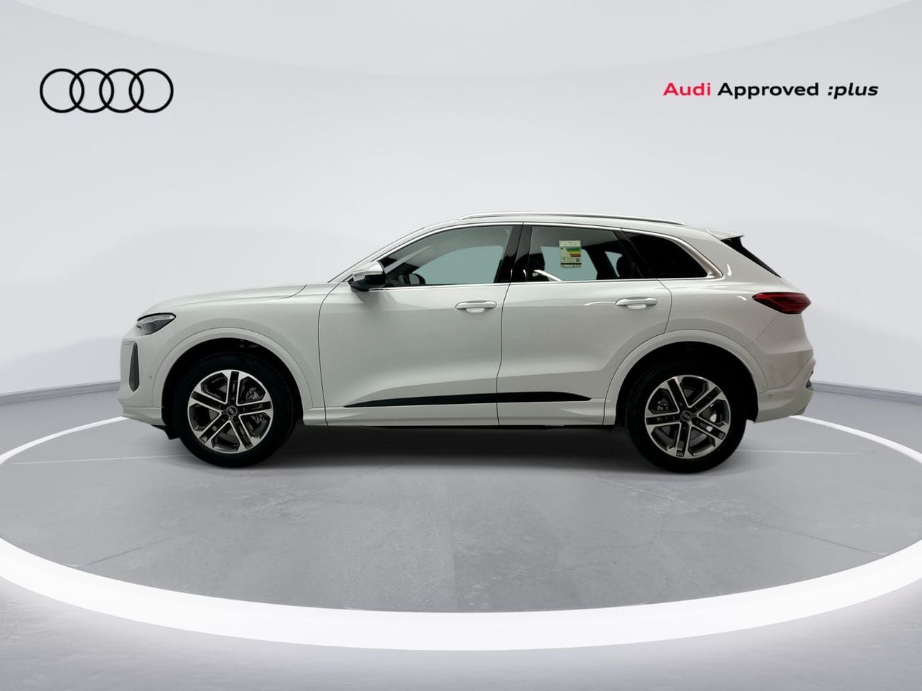 أودي Q5 45 TFSI Quattro 2.0L Q5 SUV TFSI quattro 204hp (Ref# 45595)