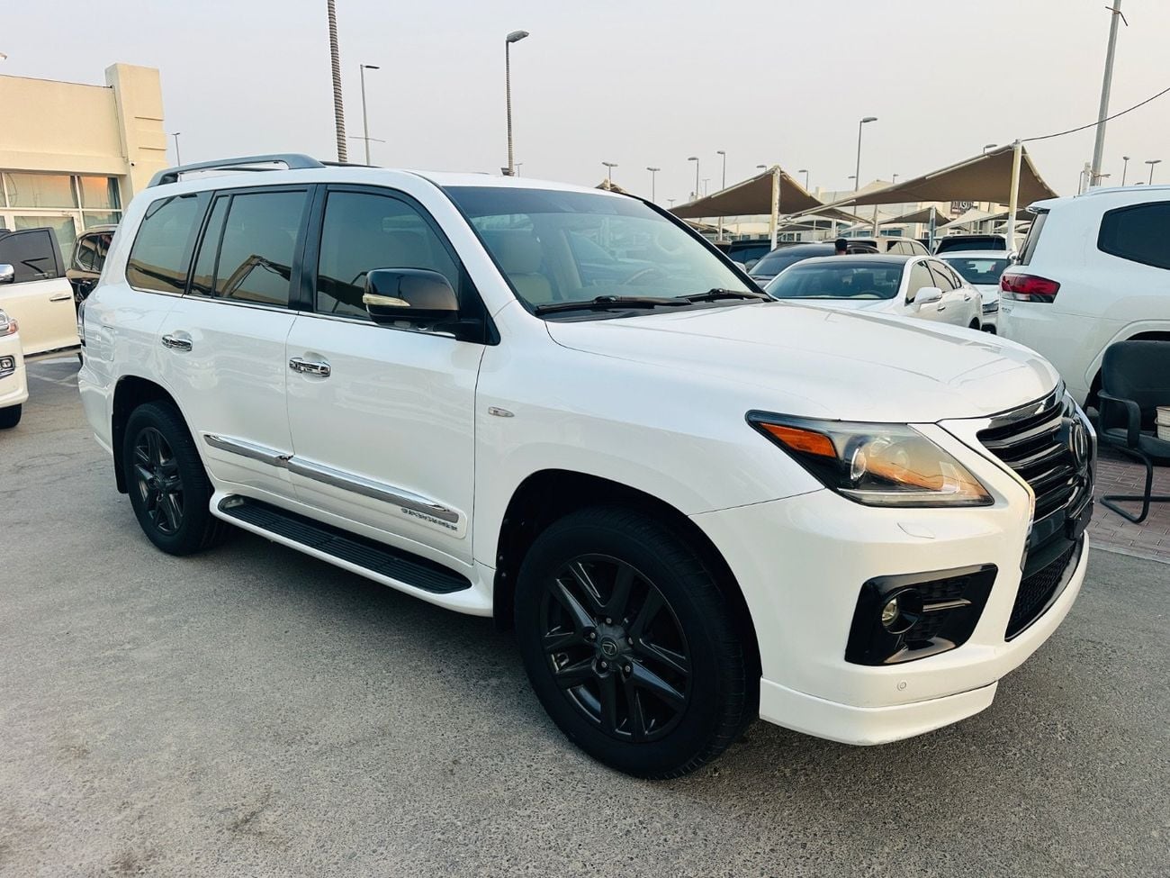 Lexus LX570 NAVIGATION SPORT