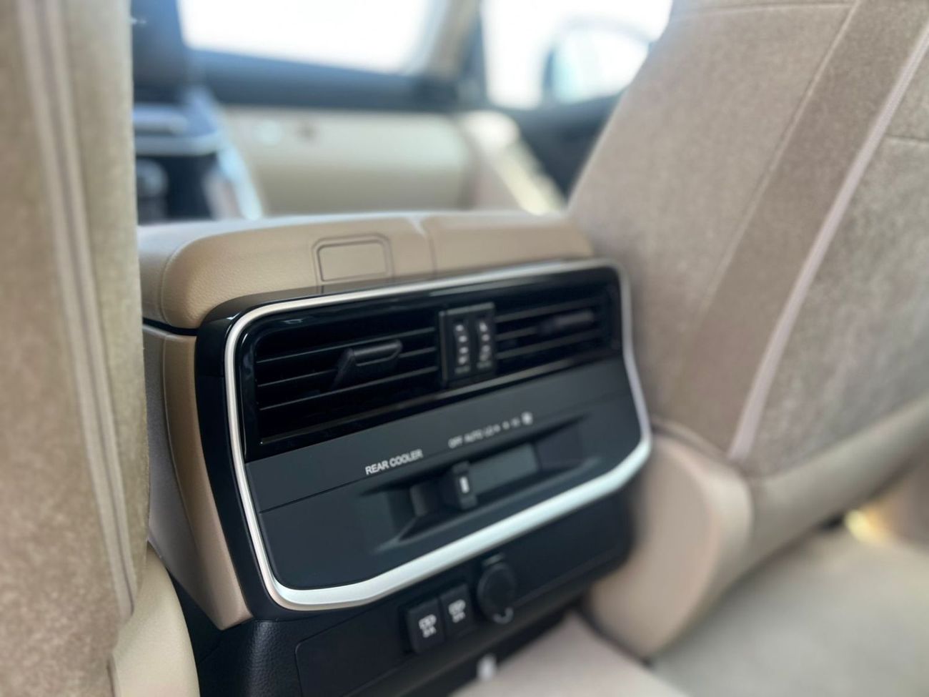 Toyota Land Cruiser GXR 3.5L