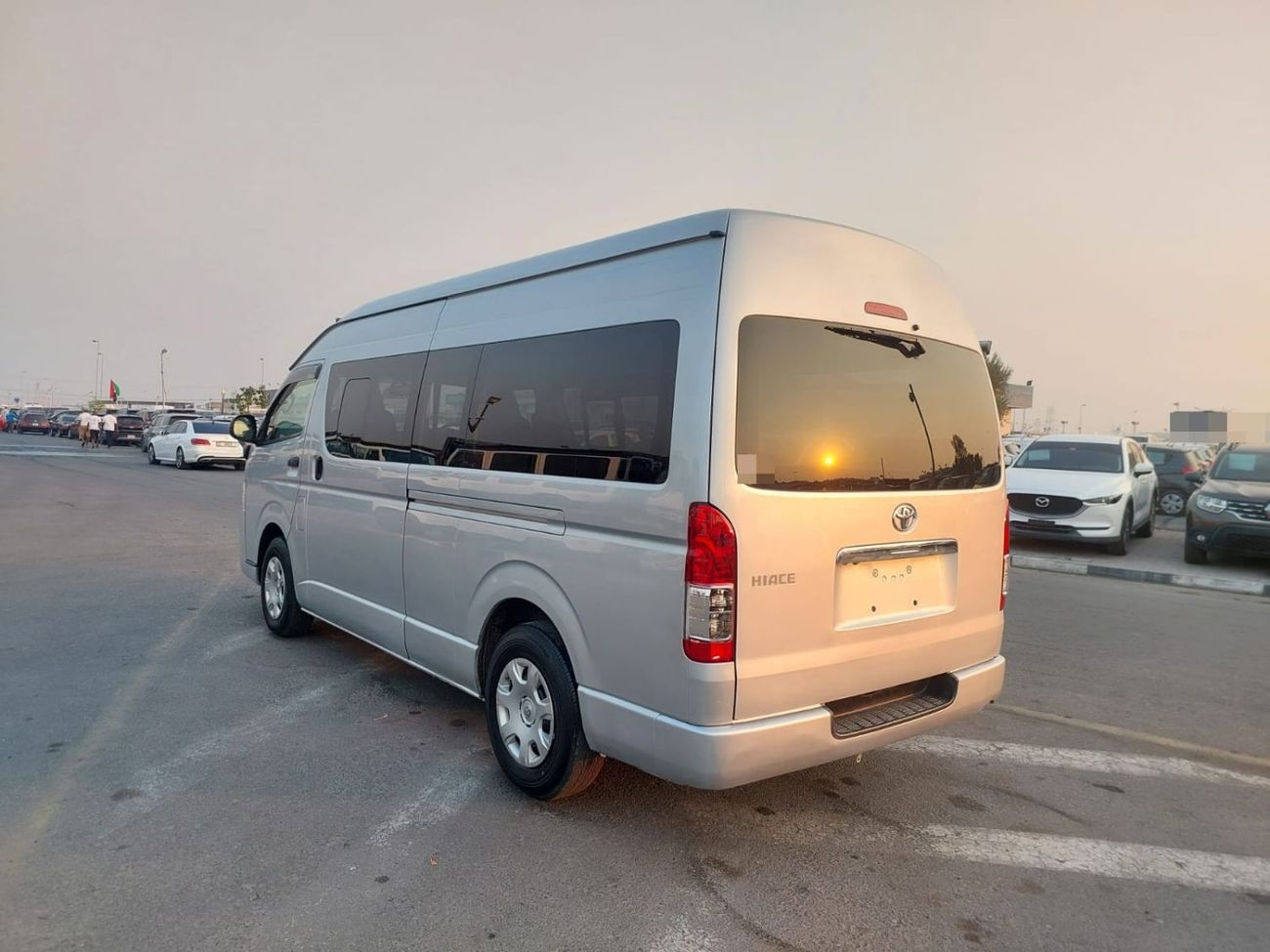 تويوتا هاياس TOYOTA HIACE VAN RHD 2015 MODEL 3.0 L DIESEL AUTOMATIC(PM15202)